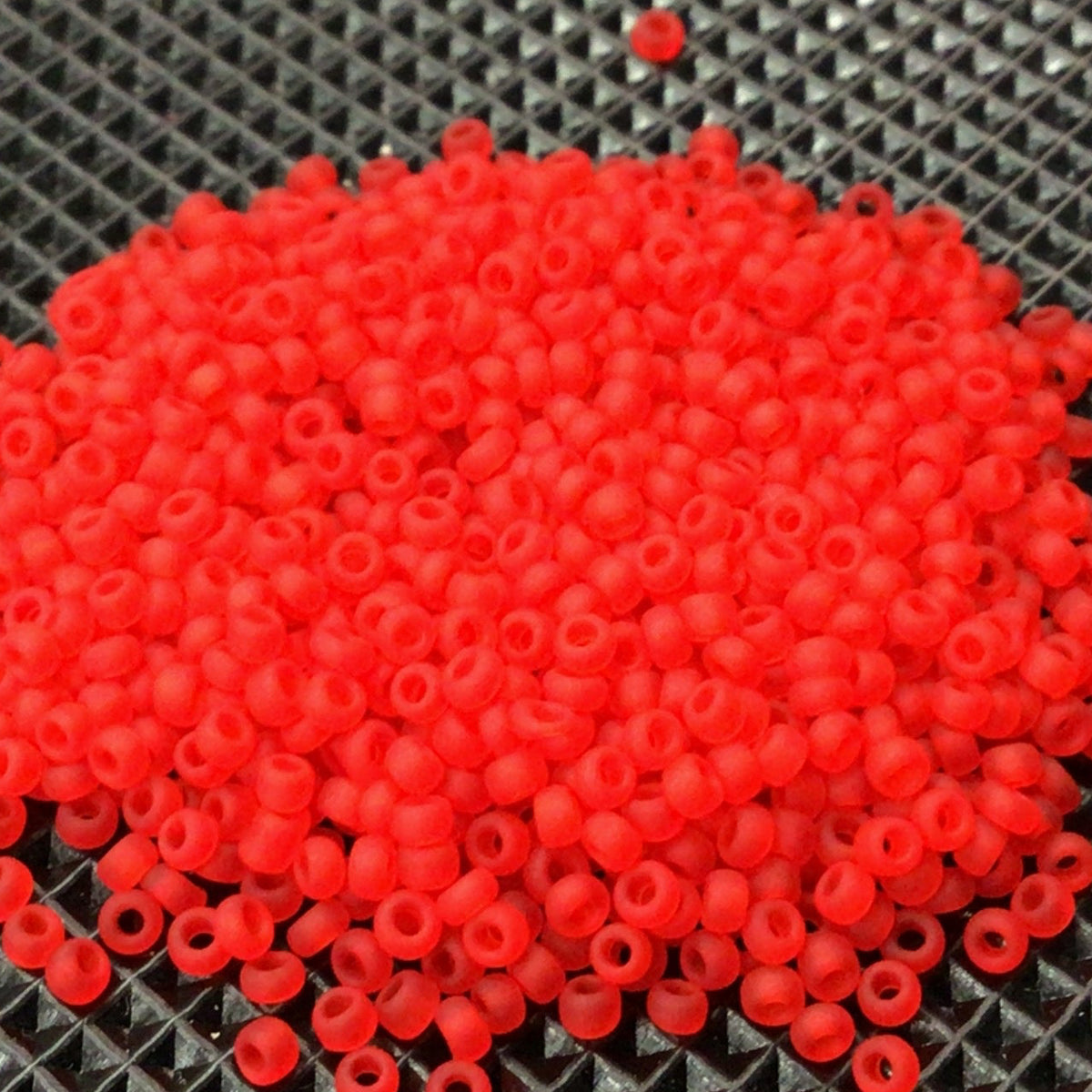 Frosted Color Seed Beads Size 11/0 - Bell Pepper