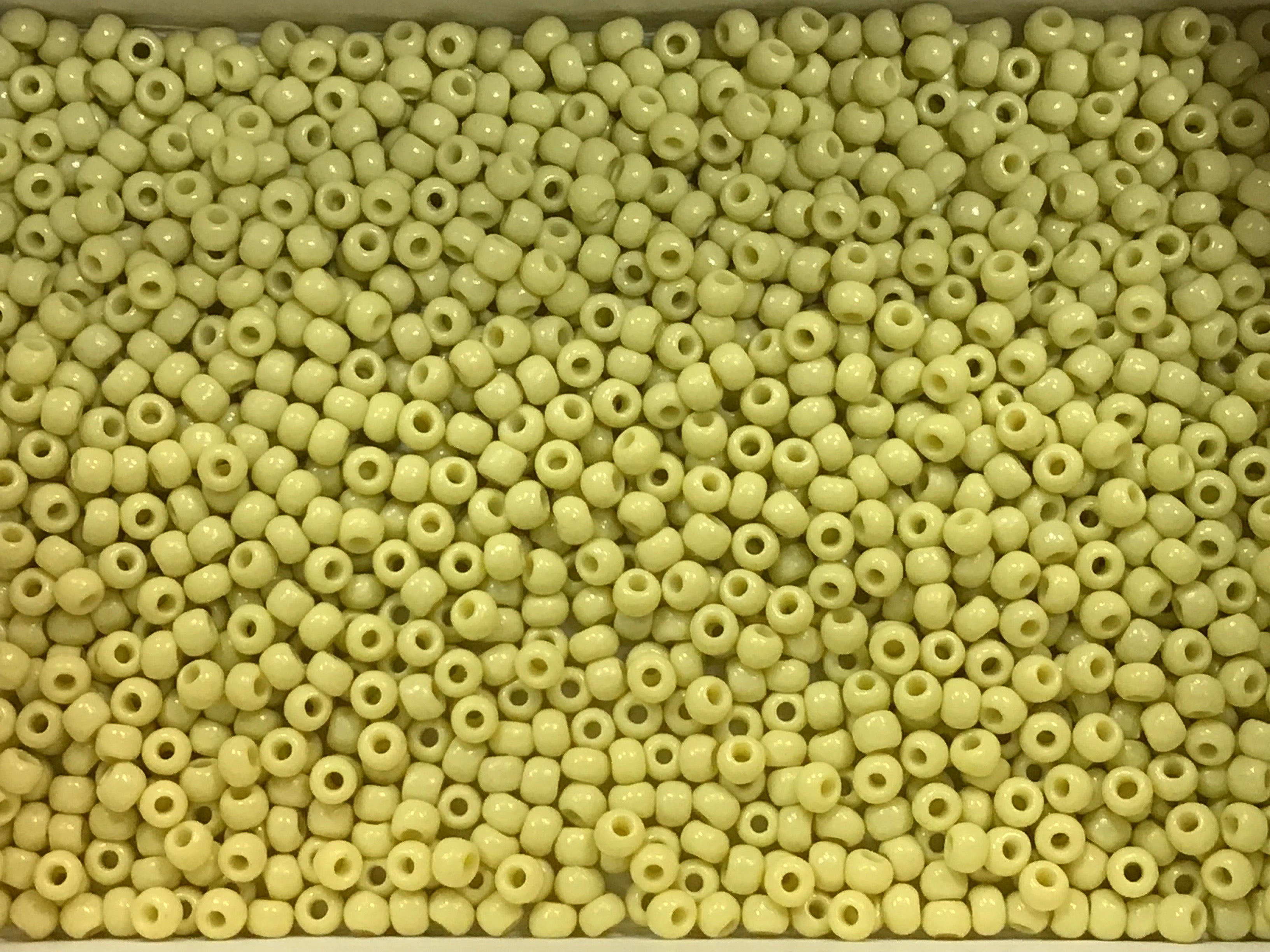 Macaron Color Seed Beads Size 11/0 - Lemon